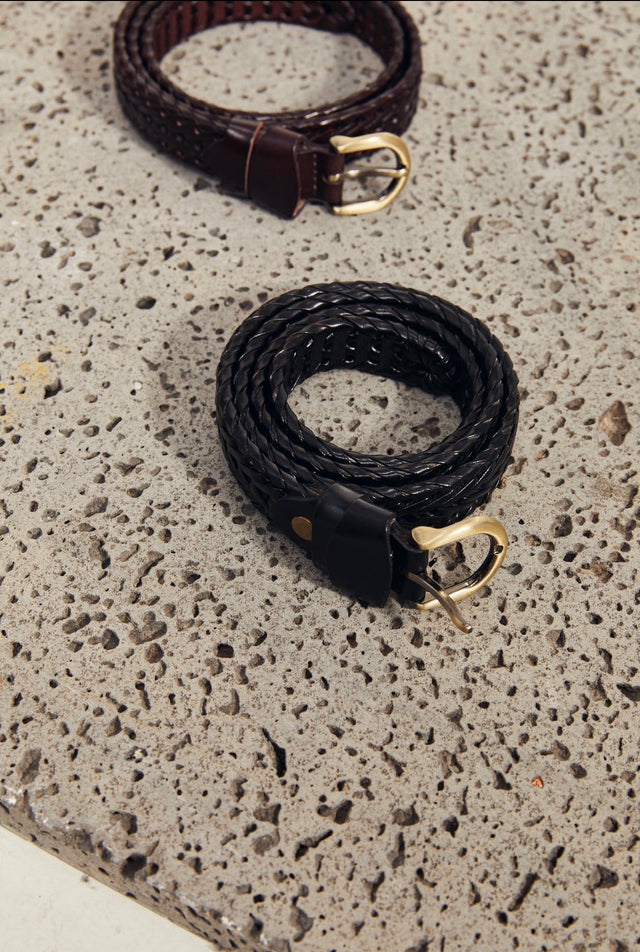 Braided leather with gold brushed buckle